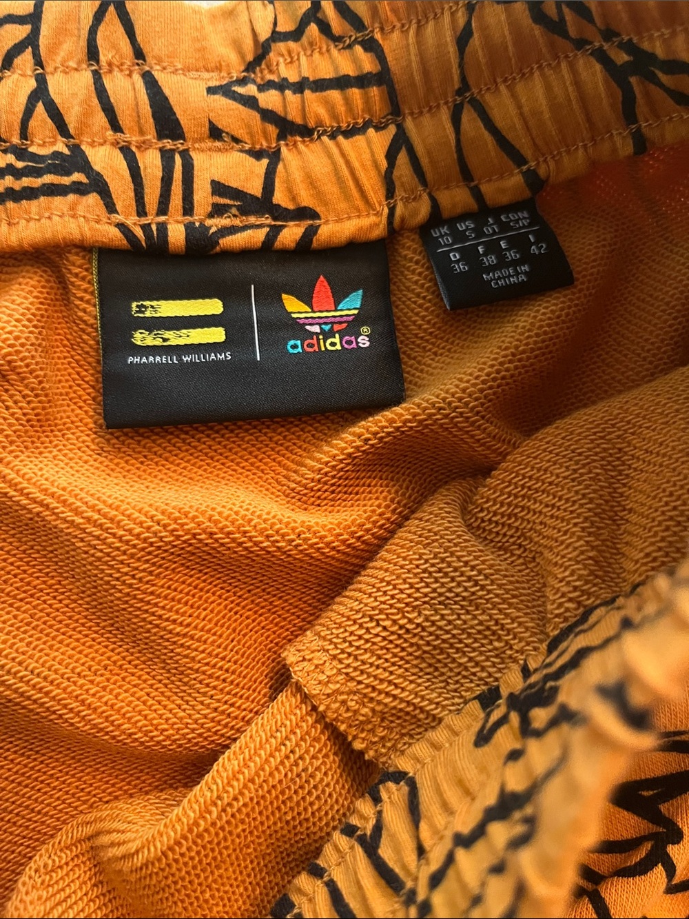Adidas Pharrell Williams Floral 2pc Set Crop Sweatshirt L Skirt S RARE Collab - Picture 4 of 4